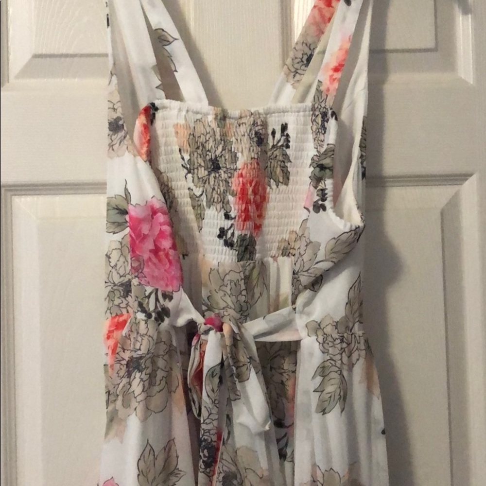 Dress - Picture 4 of 4